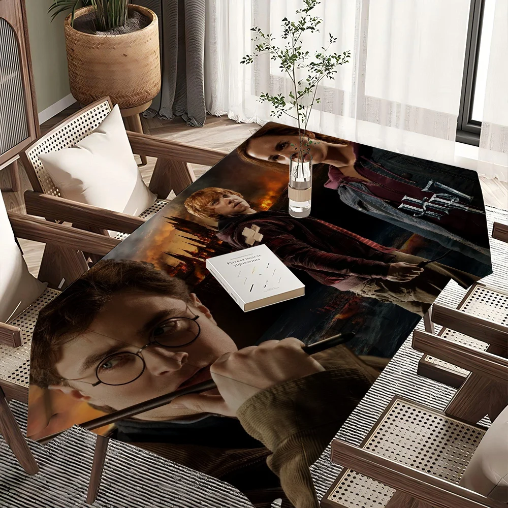 Harry Potter-Themed Polyester Tablecloth - Image 6