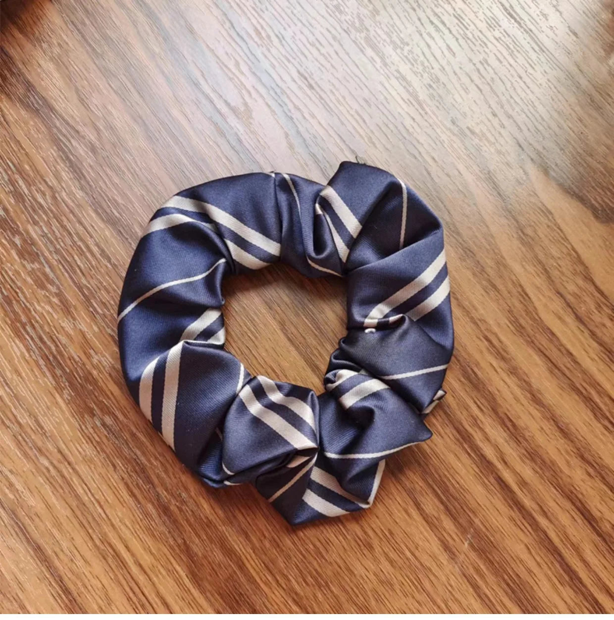 Magical Wizarding World Slytherin Stripe Hair Tie - Image 9